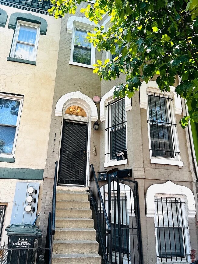 Building Photo - 1912 9th St NW Rental