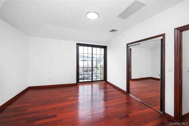 Building Photo - 63-39 136th St Unit 1 Rental