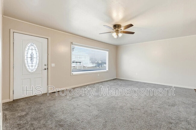 Photo - 1107 Thayer Dr