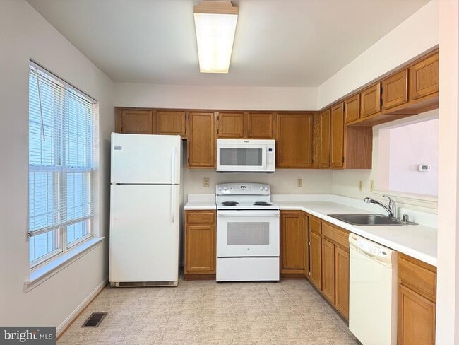 Photo - 188 Pinecove Ave