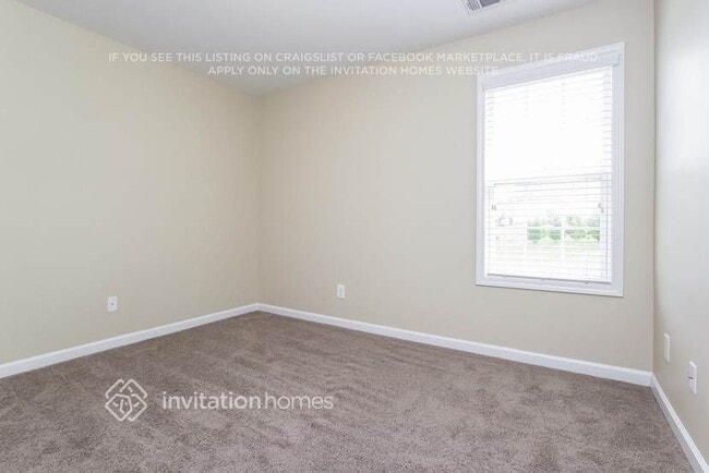 Photo - 3828 Hawk Tail Road