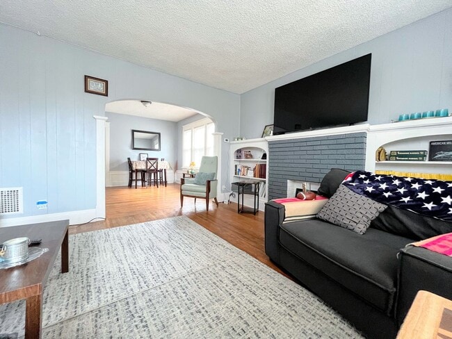 Photo - 497 Colvin Ave Unidad 2