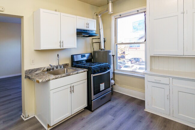 Photo - 1715-1725 E Lake St Unit 1723 Apt 1