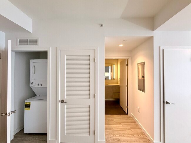 Photo - 558 NW 30th St Unit A7