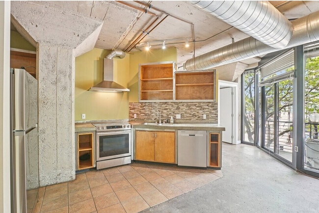 Dakota Lofts