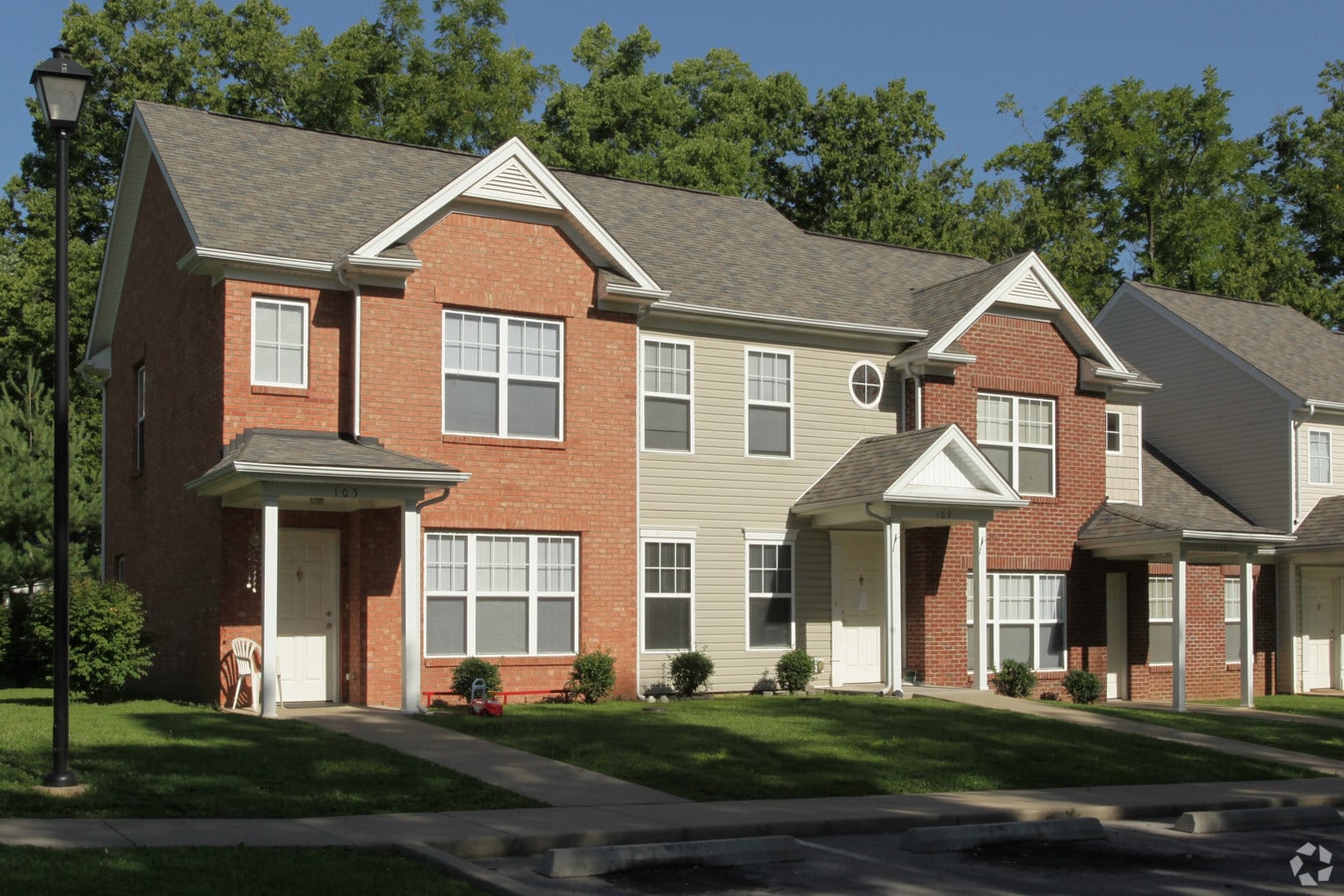 Arbor Place Townhomes - Arbor Place Townhomes