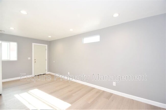 Photo - 2040 Camino Del Sol Unidad #2