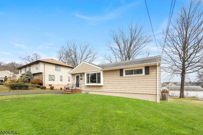 8 Claremont Ave