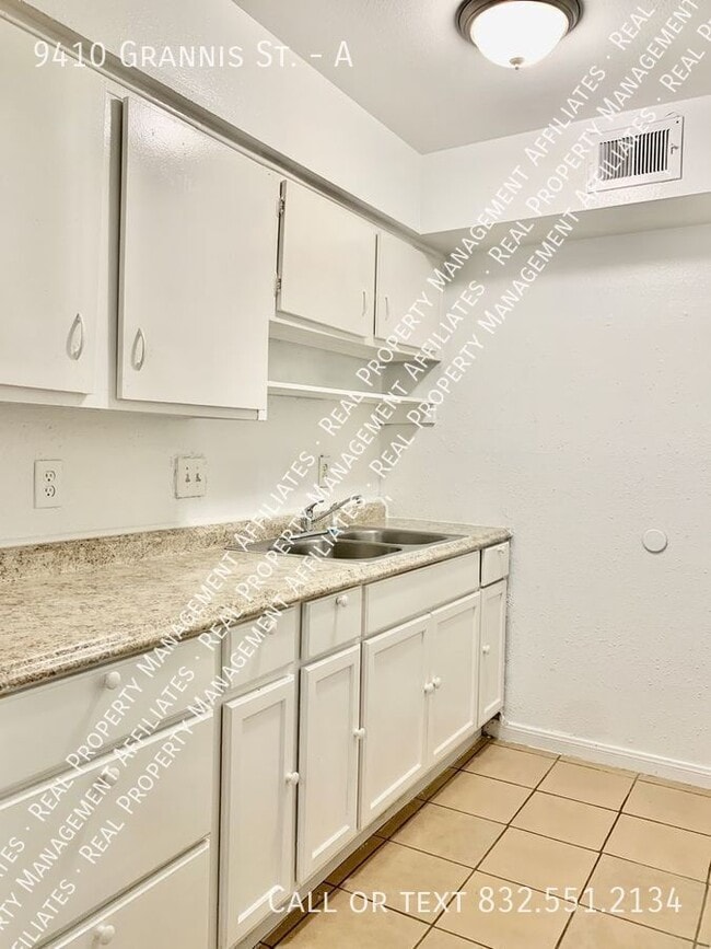 Photo - 9410 Grannis St Unit A