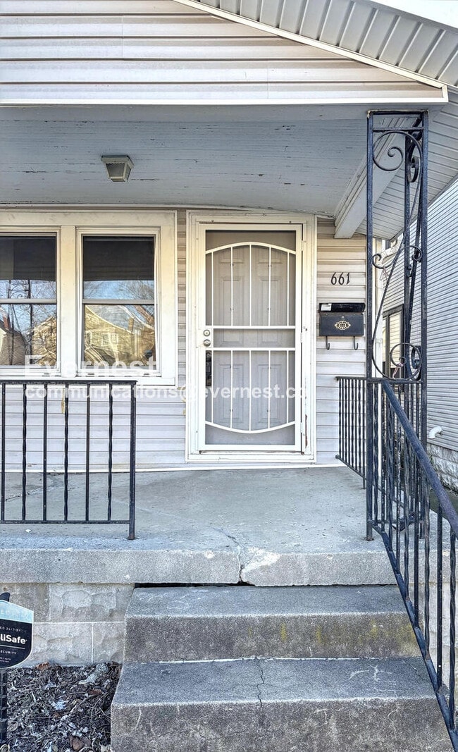 Photo - 661 S Burgess Ave