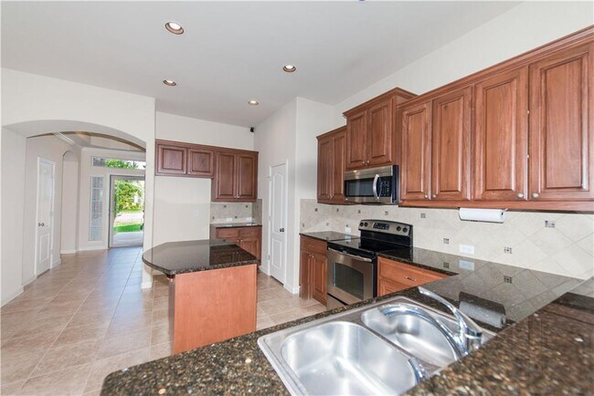 Photo - 117 Colthorpe Ln