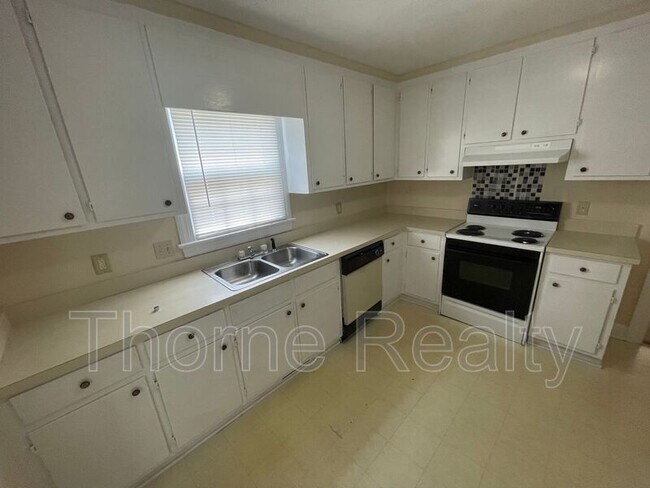 Photo - 3540 Marguerite Ln NW Unit Apt A