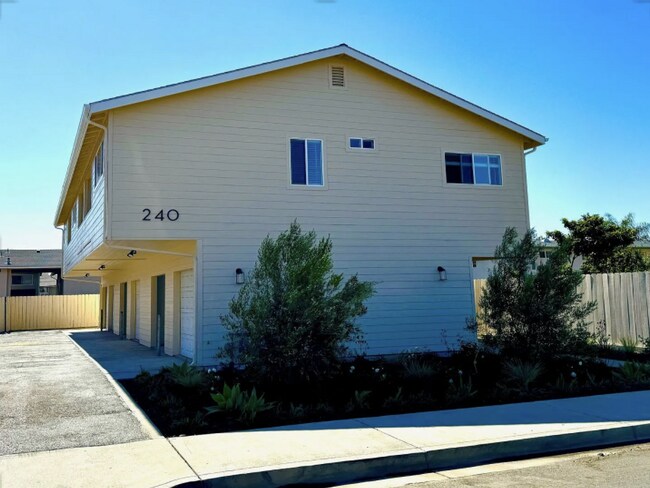 Photo - AVAILABLE AUGUST - Coastal-Convenient 2 Bed Retreat with Private Balcony Unit B