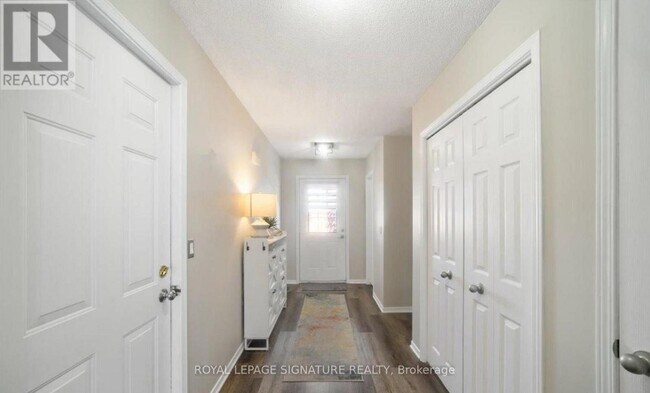 Photo - 25 Meadowvale Dr