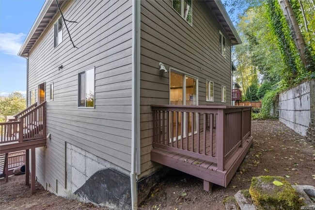 Photo - Wide open Eastern views from this near 3,000 sqft house, perched in the trees.