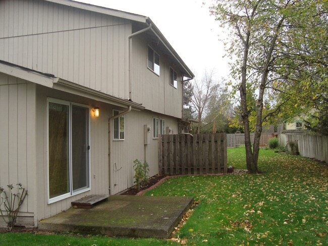 Photo - 4350 Sean St