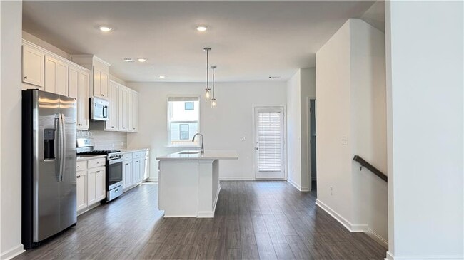 Photo - 104 Holt Ln