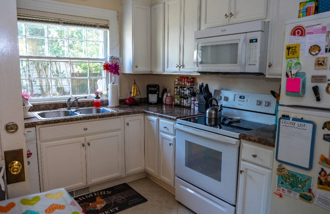 Photo - 106 N Harding St