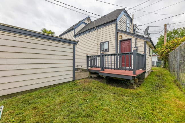 Photo - 2211 17th St