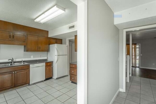 Photo - 1405A Stratton Place Dr