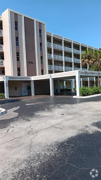 Building Photo - 8735 Ramblewood Dr Unit 216 Rental