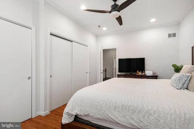 Photo - 1254 S Peach St