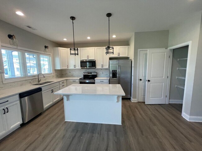 Photo - 1054 Brownstone Ln