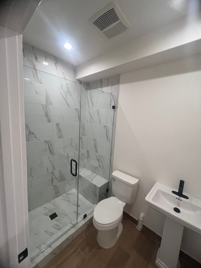 Photo - 6903 Fulton Ave Unit 7