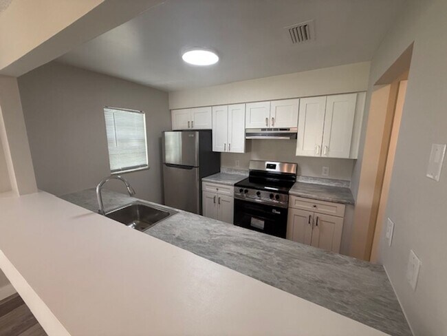 Photo - 2 Bedroom/1 Bathroom Apartment