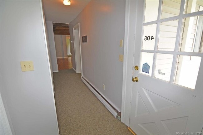 Photo - 405 Maple Ave