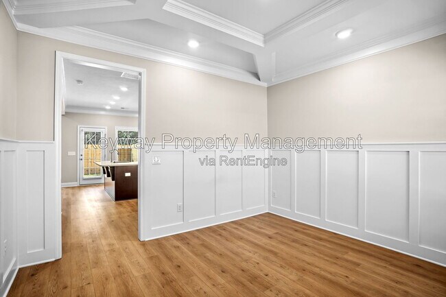 Photo - 3225 Venetian Dr