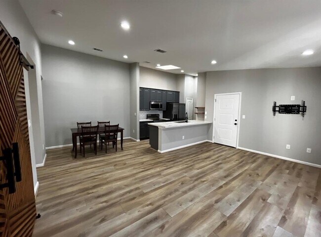 Photo - 2425 Augusta Dr Unit 44