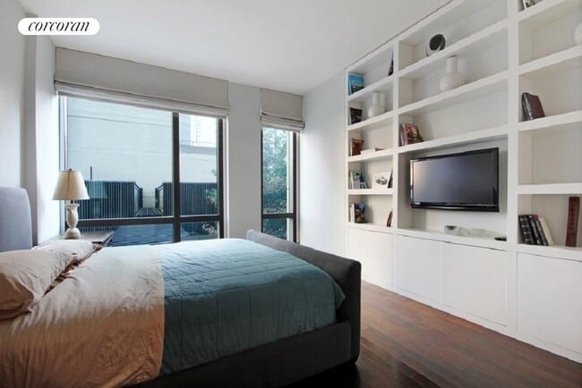 Photo - 101 Warren St