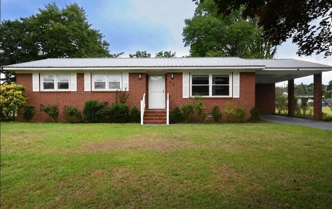 Photo - 414 E Bostic St