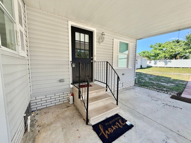 Photo - Large and Spacious 3/3 on near half acre NO HOA!