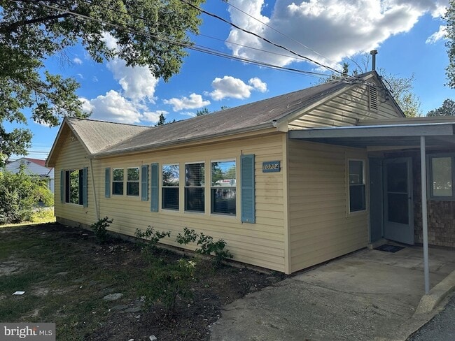 Building Photo - 10704 Montgomery Rd Rental