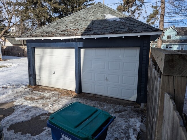 Photo - 828 E Thomas St