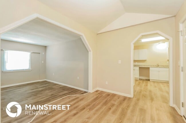 Photo - 2411 E 77th St