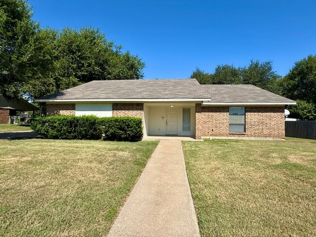 Building Photo - Single Family Home