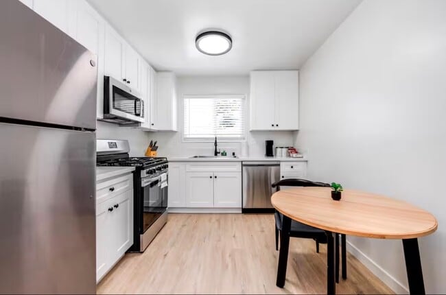 Photo - 4685 Orion Ave