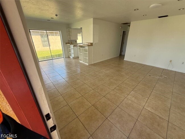 Photo - 537 SE 6th Pl