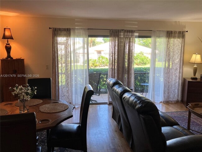 Photo - 18349 SE Wood Haven Ln Unidad A