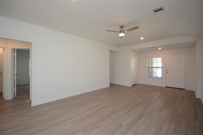Photo - 1319 Winding Willow Dr
