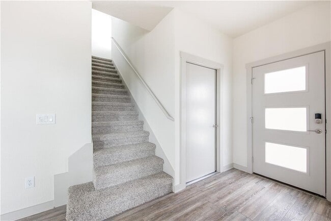 Photo - 101 Parryi Cove