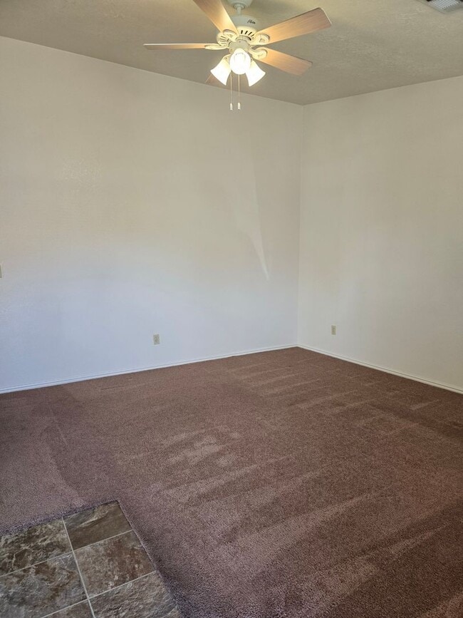 Photo - 2 bed 2 bath Duplex!