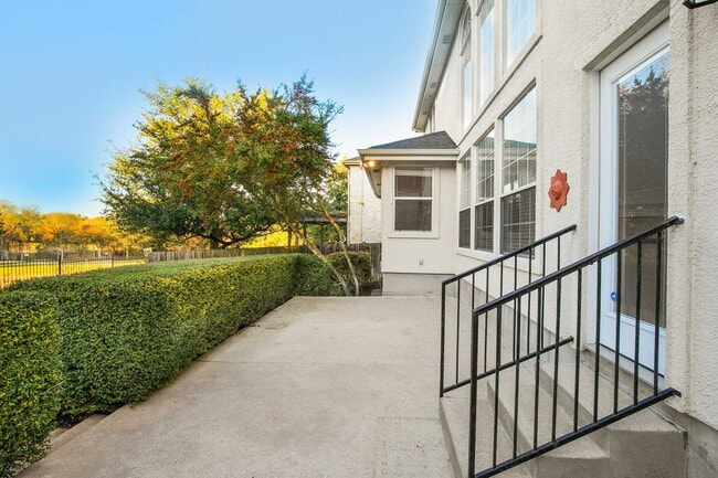 Photo - 2514 Crenshaw Dr