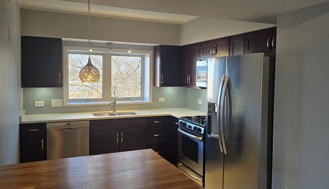 Photo - 635 Perrie Dr Unit 306