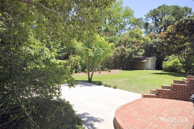 Photo - 102 Robert Stephenson Dr