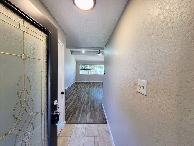 Photo - 2641 Berkshire Ln