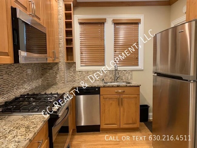 Photo - 1460 Whitcomb Ave